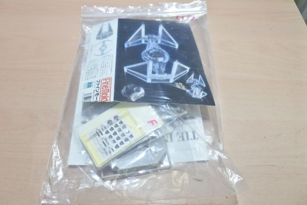 B0513 ファインモールド 1/72 スター・ウォーズ タイ・インターセプター ジャンク扱い 60/定形外450 個別説明を必ずお読みください拍卖