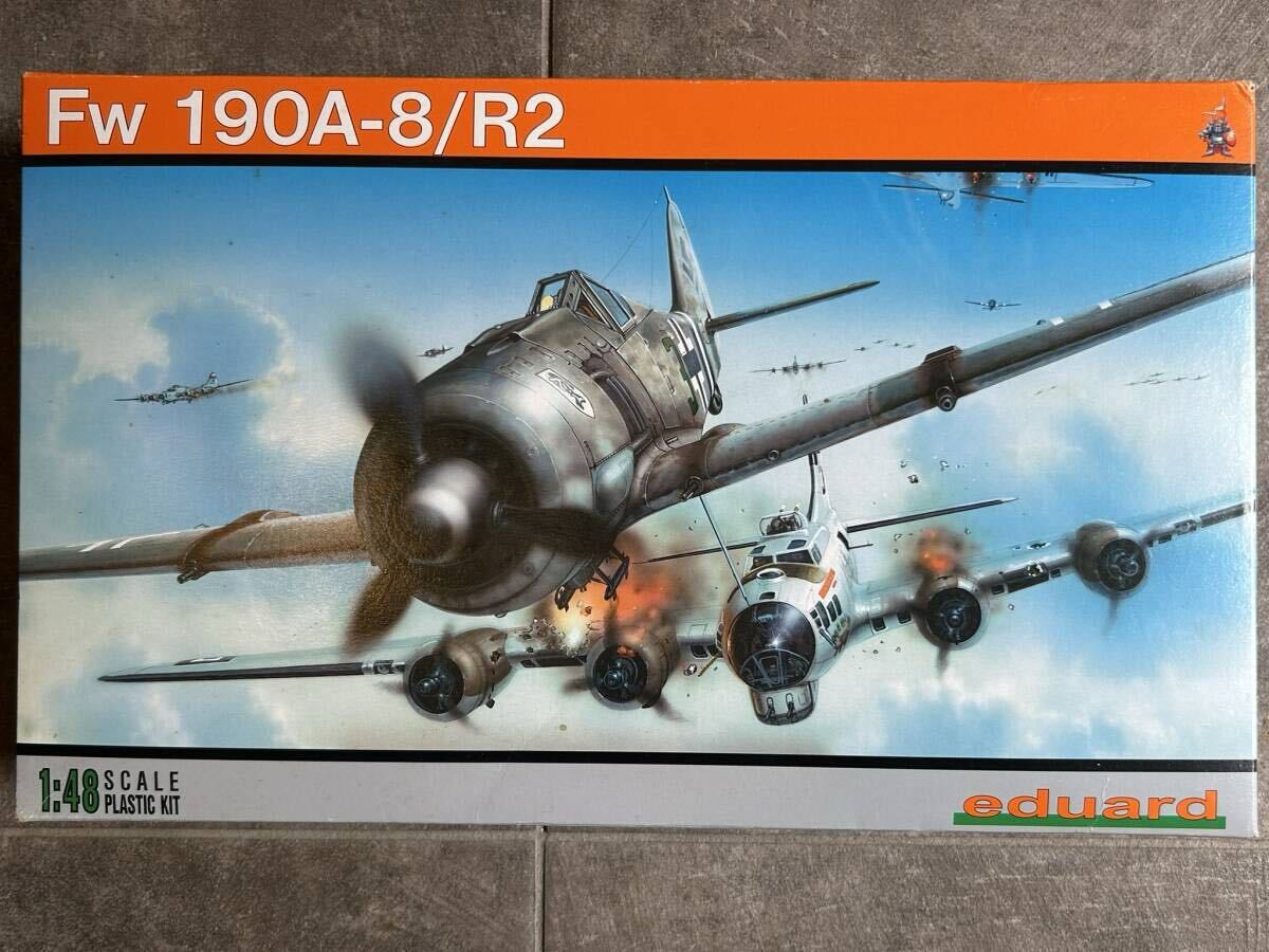 エデュアルド 1/48 Fw 190A-8/R2 フォッケウルフ ドイツ空軍戦闘機 空戦史小冊子付 内袋未開封 〒920円 定形外郵便(追跡補償無) 他拍卖