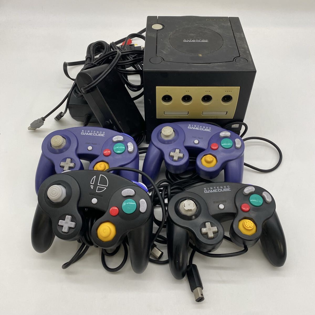 □【売り切り】Nintendo(任天堂) ニンテンドーゲームキューブ DOL-001拍卖