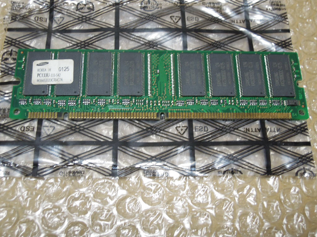●168pin PC-133 256MB 両面 SAMSUNGチップ(韓国製) K4S280832C-TC75拍卖