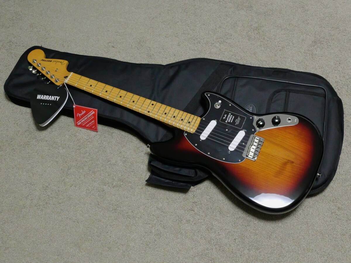 ★今月購入品!フェンダー プレイヤー2ムスタング Fender Player II Mustang 3トーンサンバースト拍卖