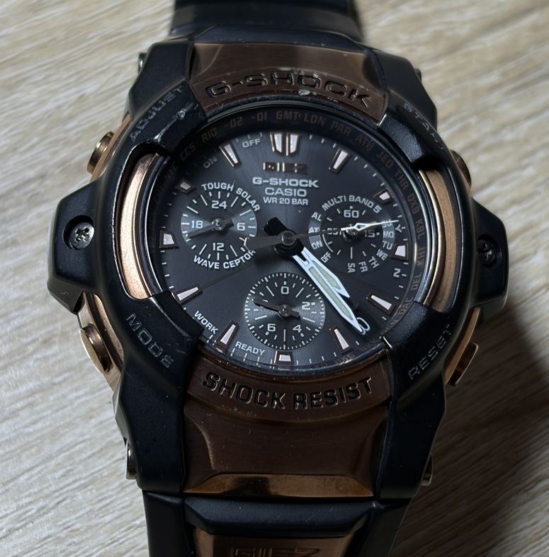 送料390円~!カシオ ジーショック GS-1100BR-1AJF 電波ソーラー ジーズ ブラック & ゴールド CASIO G-SHOCK GIEZ 定価42000円拍卖