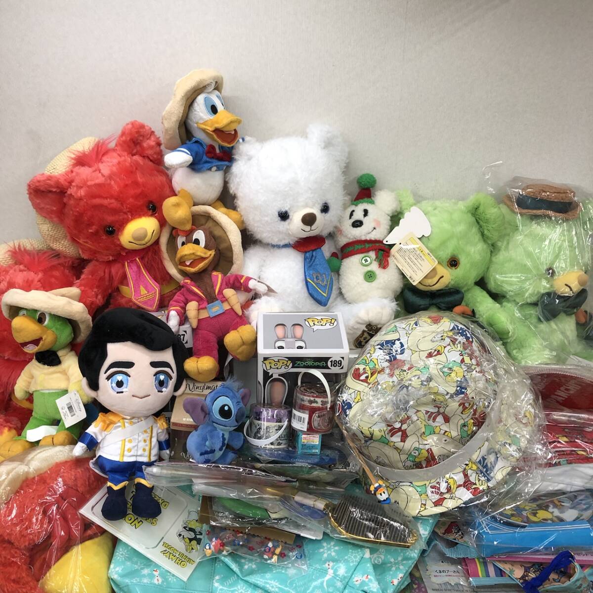 ディズニー グッズ まとめ売り ぬいぐるみ ズートピア ユニベアシティ スティッチ アナと雪の女王 他 多数 260330SK920834拍卖
