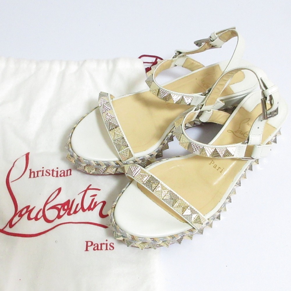 良品 Christian Louboutin クリスチャンルブタン スタッズ アンクルストラップ プラットフォームサンダル 35 22.5cm相当 ホワイト系拍卖
