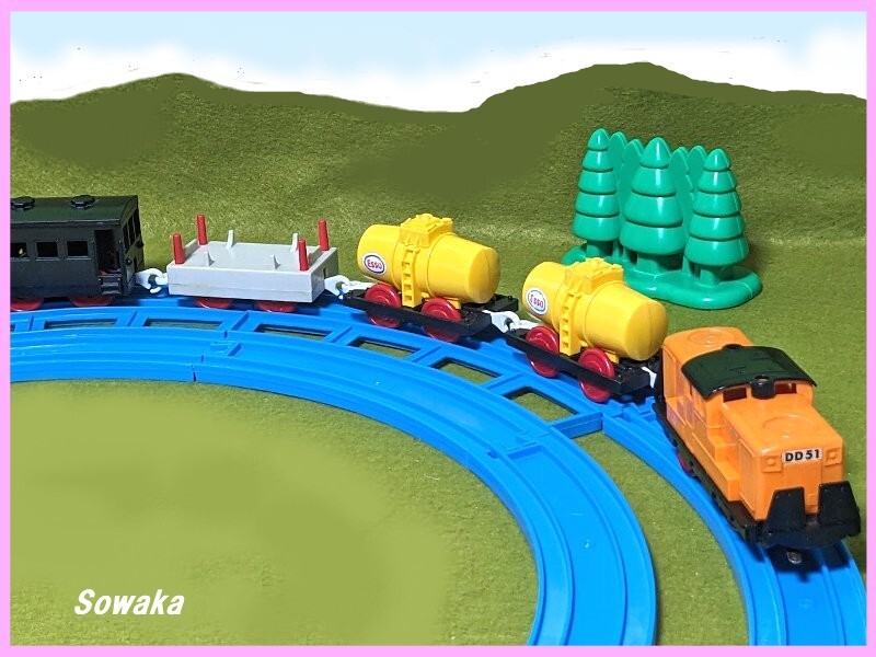 当時物●昭和レトロなプラレール★前スイッチDD51ディーゼル機関車★タンク車 貨物車 車掌車 5両編成◎簡易清掃 整備点検 走行確認◎拍卖