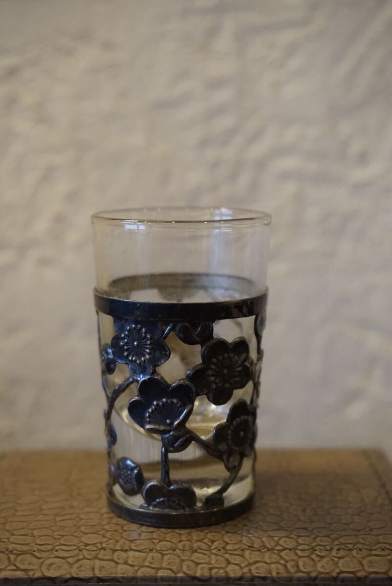銀製 9刻印 梅花 ぐい呑み ガラス杯 SILVER 共箱付 酒器拍卖