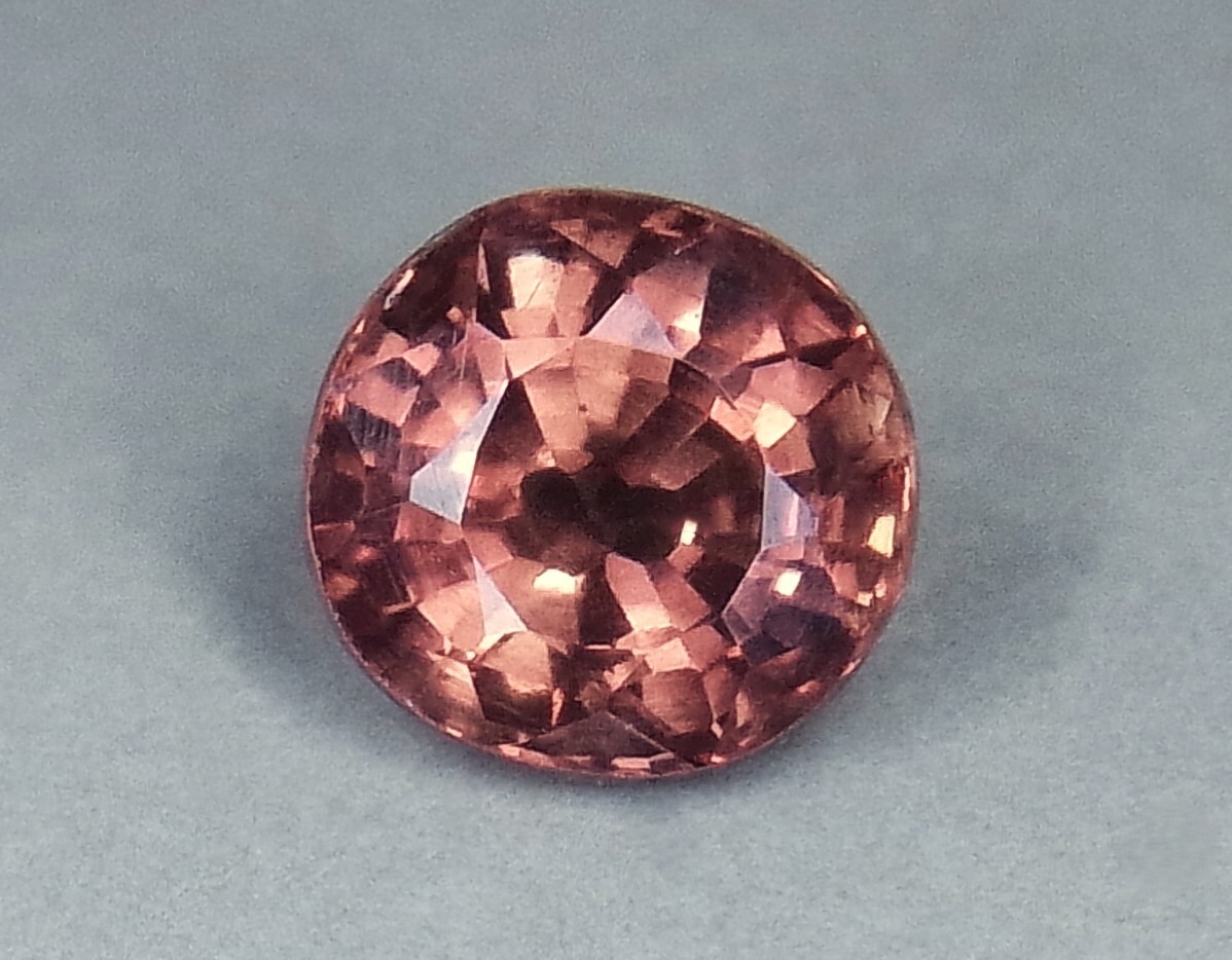 《Gem Force》タンザニア産!カラーチェンジガーネット 1.08CT ルース拍卖