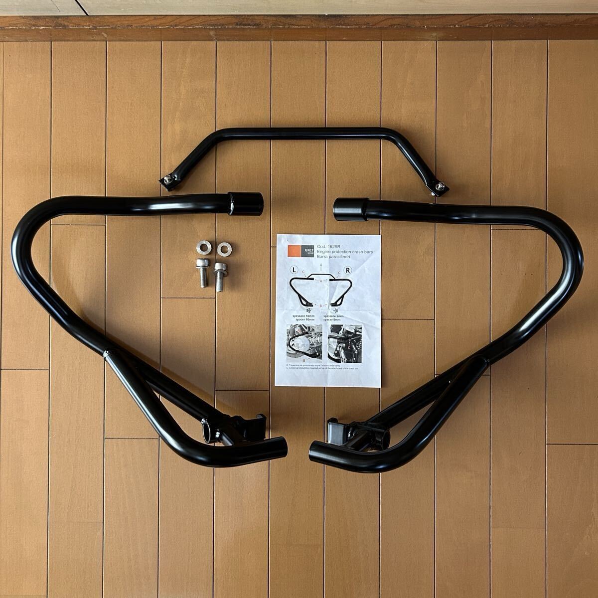 UNIT GARAGE RnineT エンジンガード クラッシュバー ユニットガレージ r nine t r9t r ninet拍卖