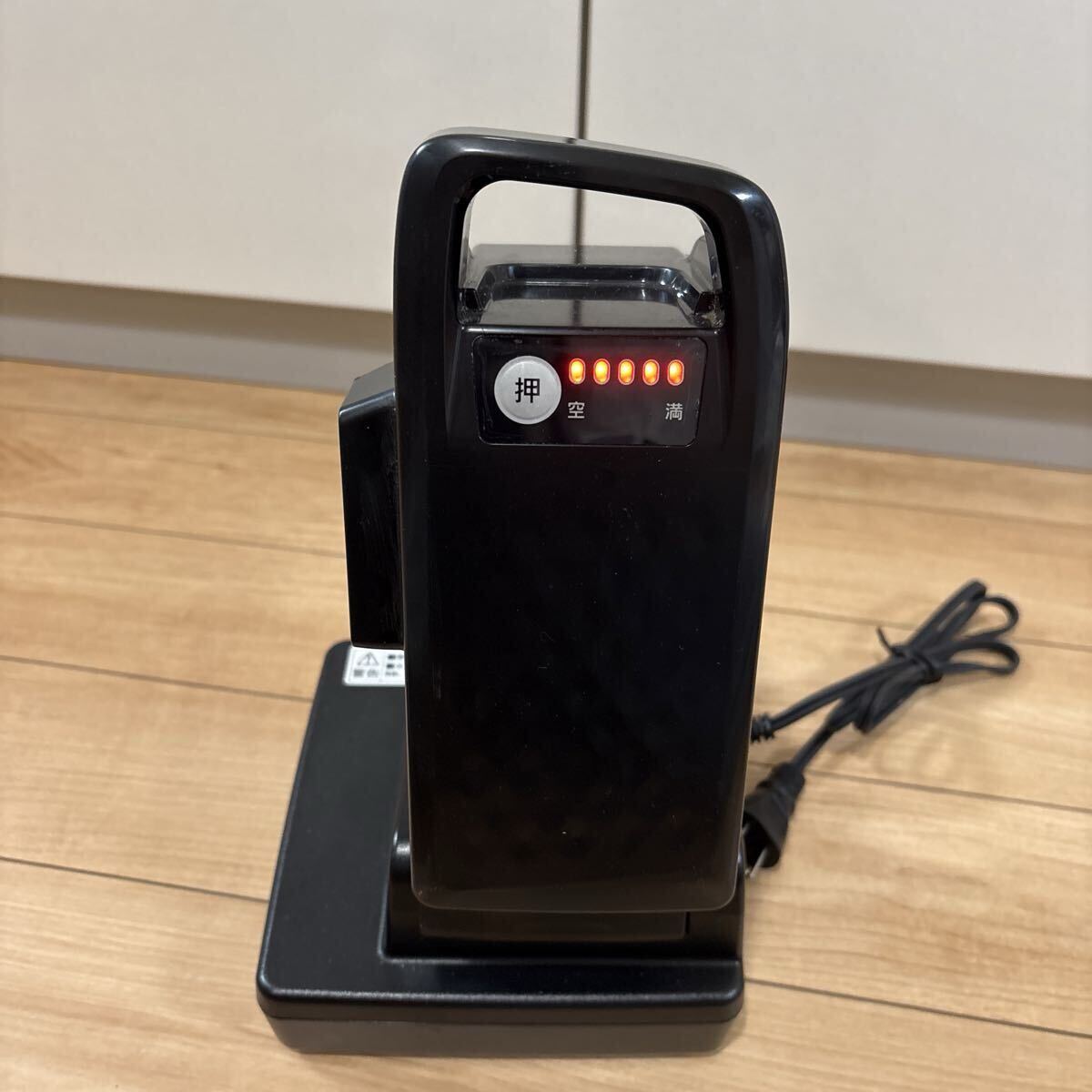 Panasonic NKY580B02 16Ah 充電器付★長押5点灯拍卖