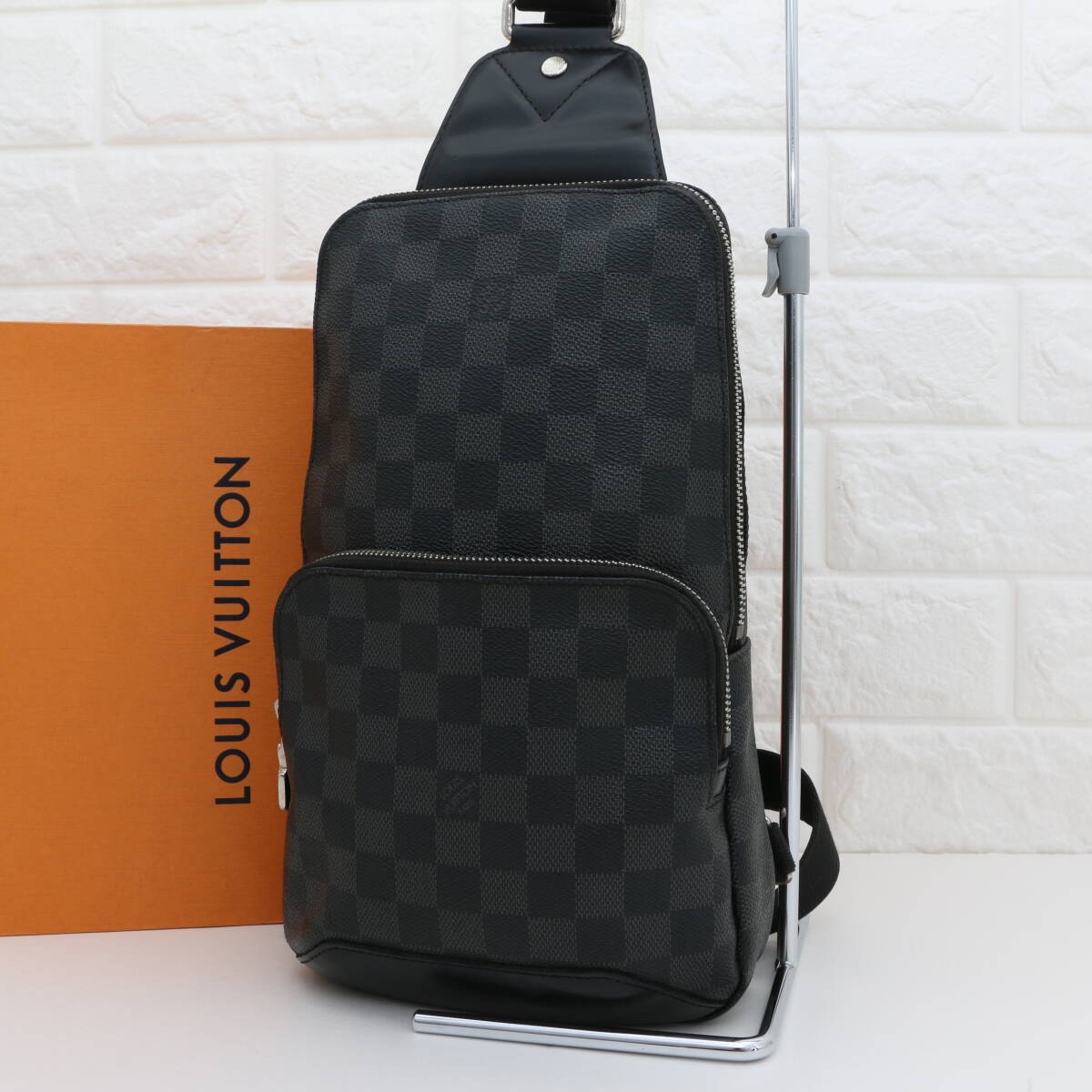 LOUIS VUITTON ルイヴィトン ダミエ グラフィット アヴェニュー スリングバッグ N41719 ボディバッグ ショルダーバッグ 斜め掛け メンズ 黒拍卖