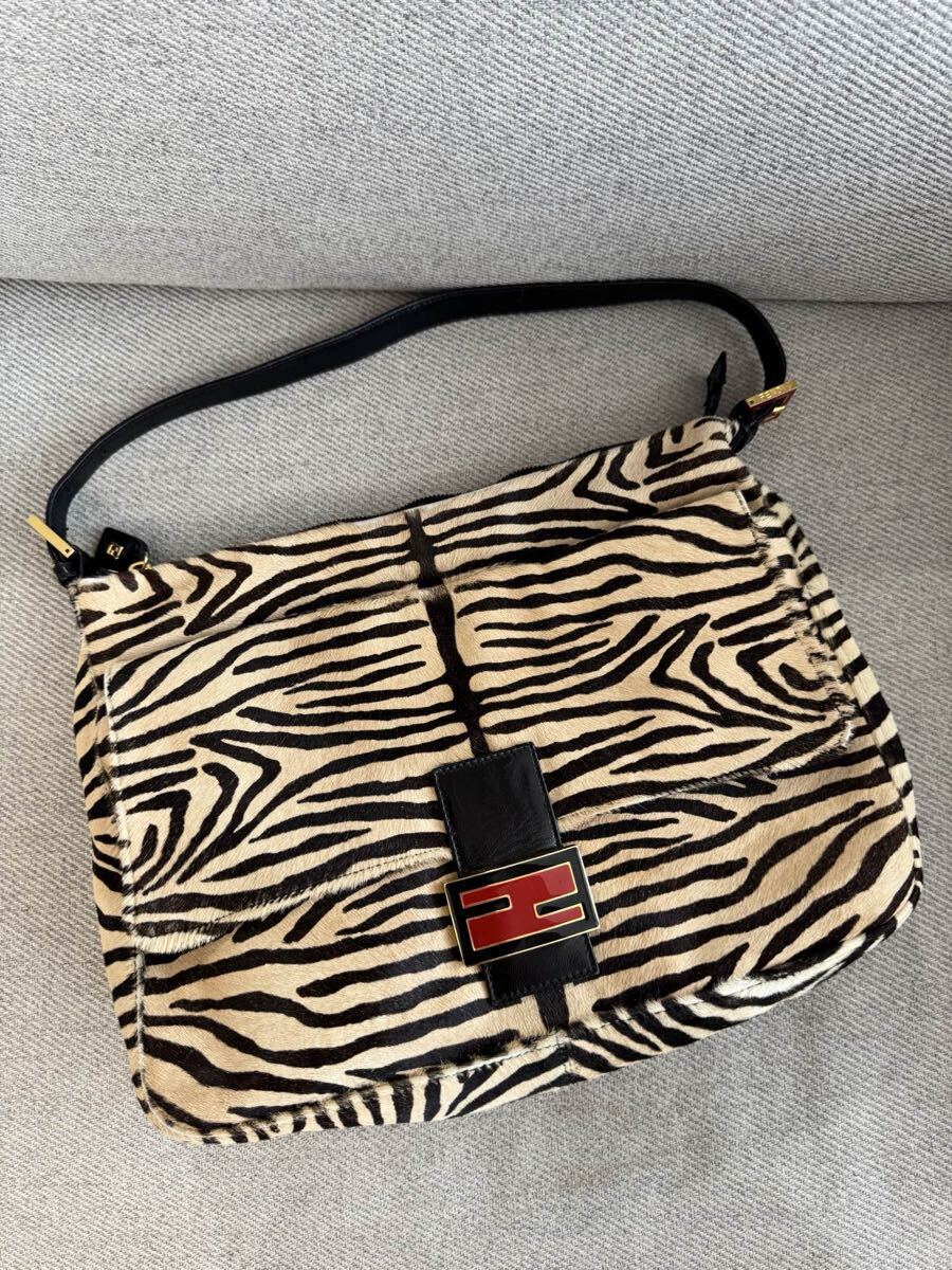 美品 FENDI フェンディ ハラコ マンマバケット ショルダーバッグ ゼブラ柄拍卖