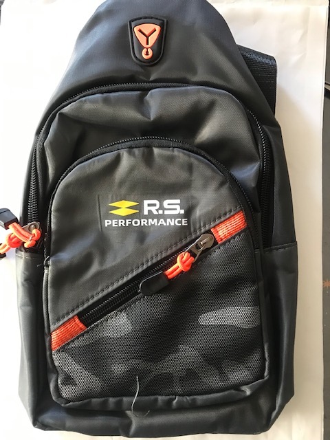 誰も持ってない?ルノー メガーヌ RS パフォーマンスロゴ グレー 迷彩軽量ボディーバッグ トロフィー拍卖