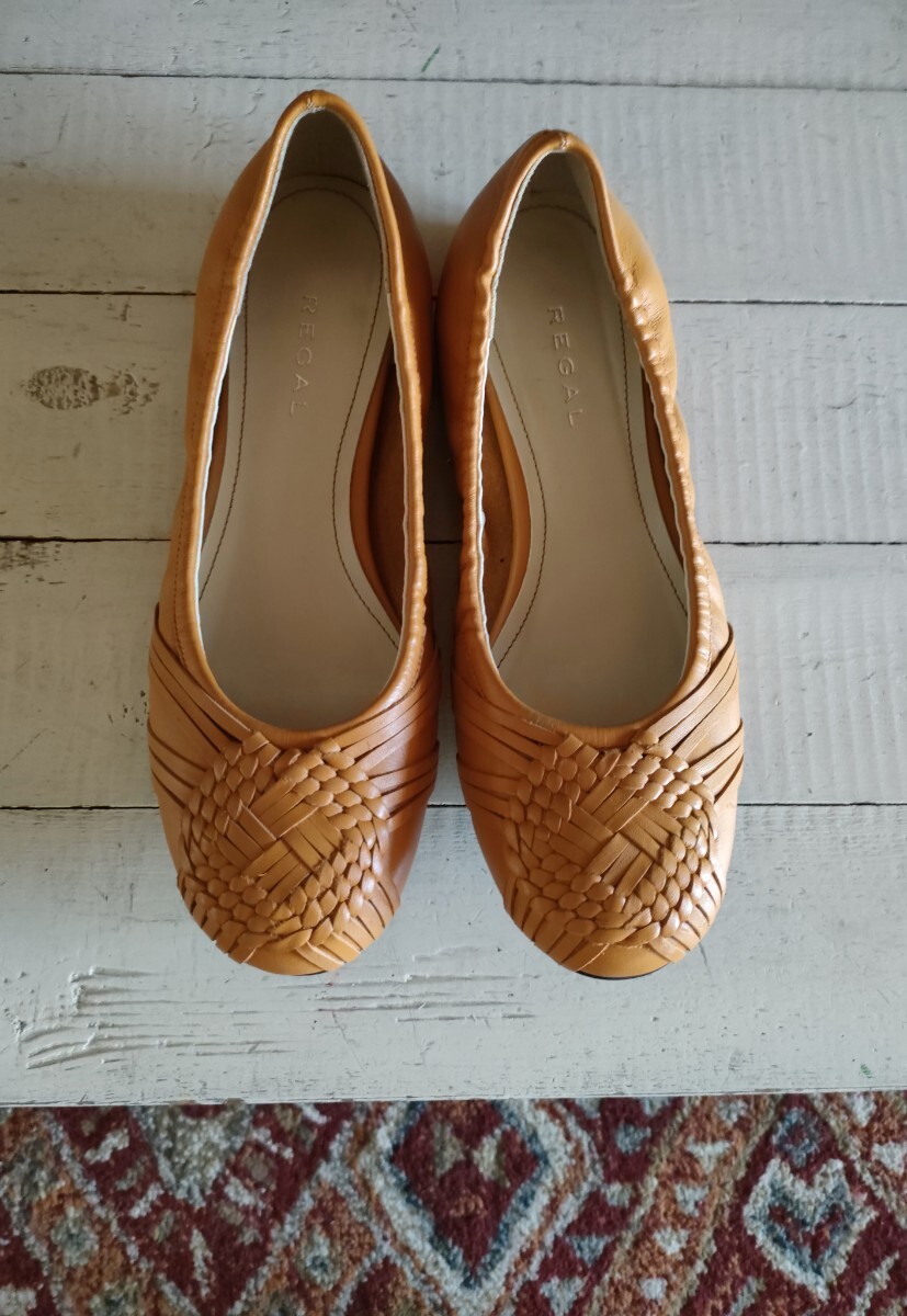 ○。美品☆【REGAL/リーガル】フラットシューズローヒールパンプスメッシュ編み込みペタンコシューズ革高品質レディース靴24.0~24.5cm○。拍卖