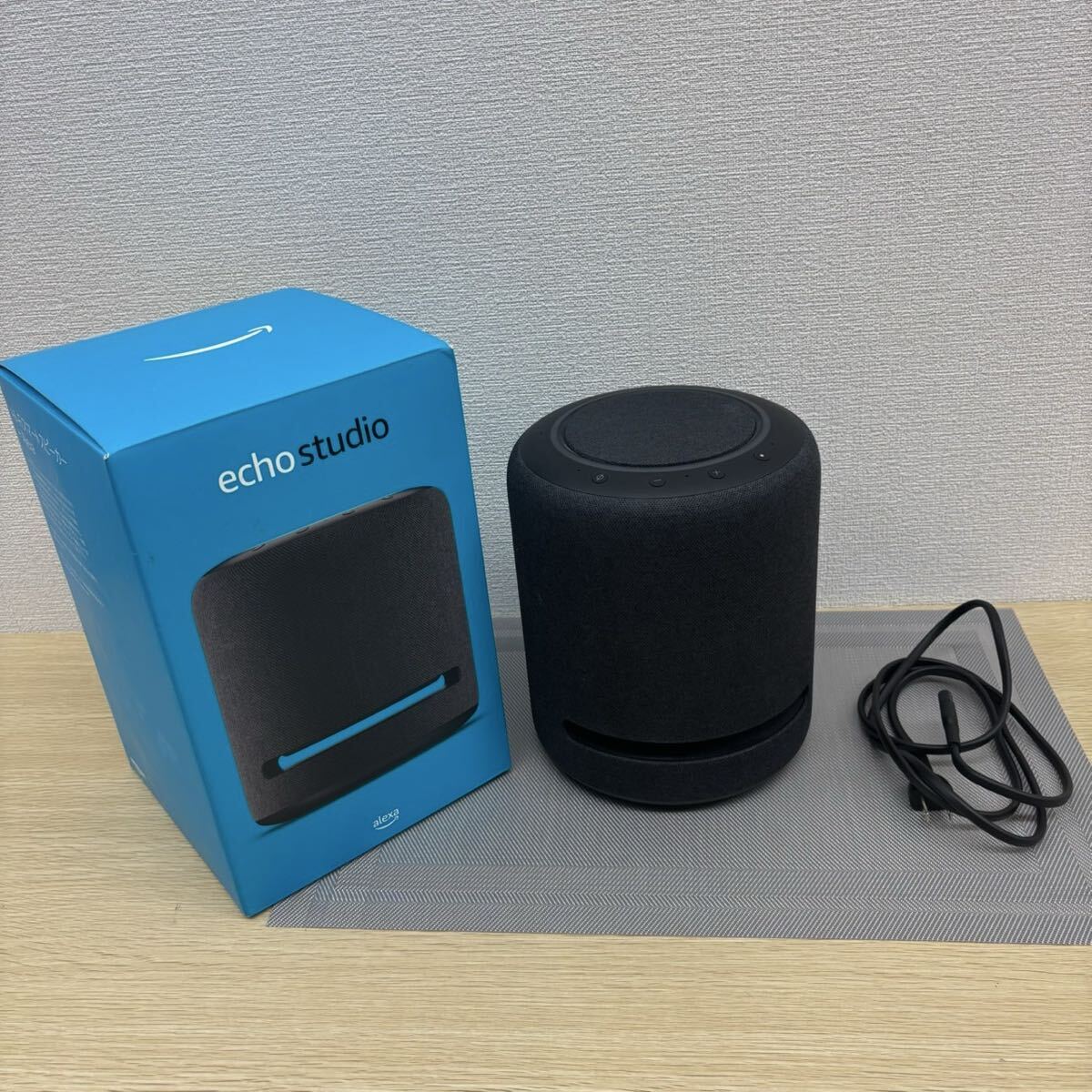 【中古品】Amazon アマゾン スマートスピーカー Echo Studio O2T2V3 通電確認済み拍卖