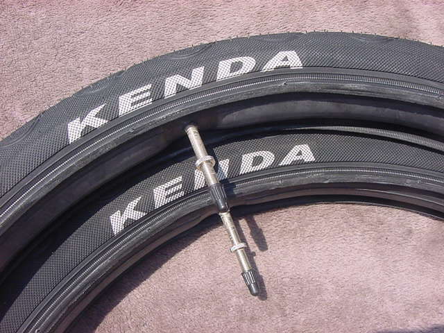 KENDA KARRUMBA TIRE 20x1.95 2本SET 新品未使用 オマケ付き拍卖