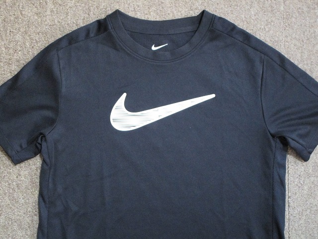 ★美品 ナイキ NIKE Dri-FIT Tシャツ 半袖 150 155 キッズ ジュニア スポーツ 運動 サッカー 陸上★拍卖