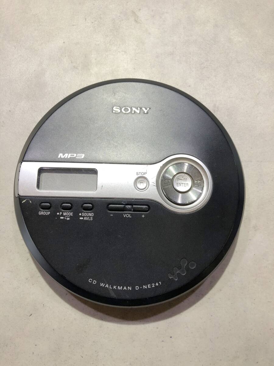 ポータブルCDプレーヤー【SA2547◎】SONY ソニー CD WALKMAN ウォークマン D-NE241 本体のみ【動作品】260521拍卖