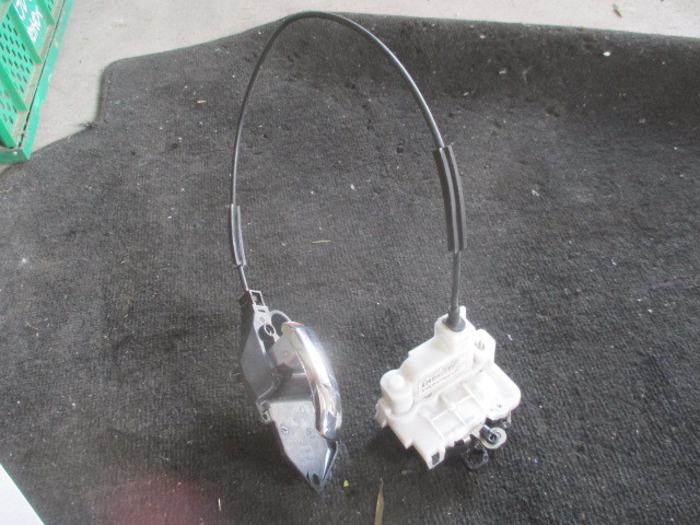 ★36R3A5545 フィアット500/31214 純正左側ドアロック 修理やストック等に拍卖