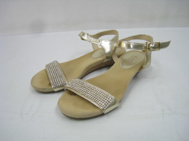 Pitti FEMININE ピッティ ラインストーン ストラップ フラットサンダル メタリックゴールド サイズ22.5cm EE拍卖
