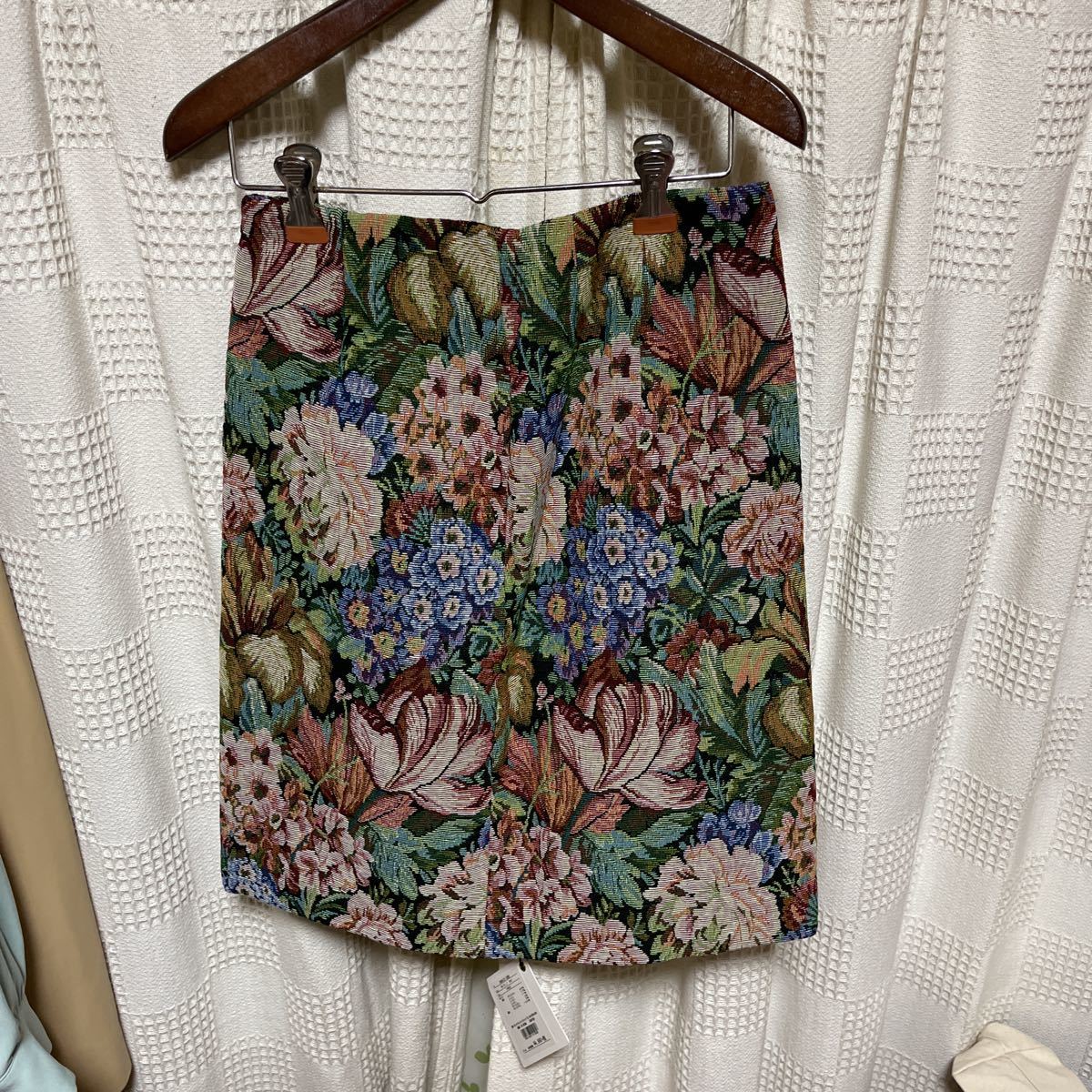 新品レア アーバンリリィー ゴブラン花柄 ミニスカート 定価4990 で拍卖