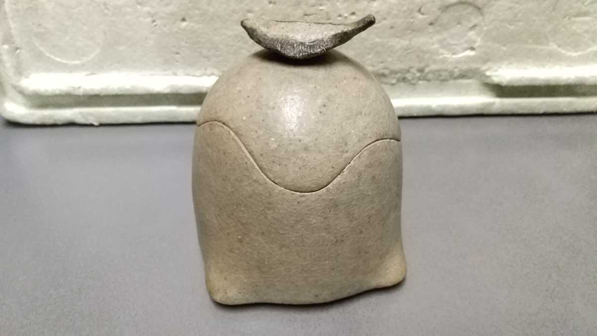 作家物 ヒラメ模様の物入れ 焼き物 古い ヒラメ 物入れ 拍卖