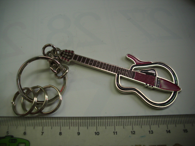キーホルダー■ギター型 あいらんど■/#2639拍卖