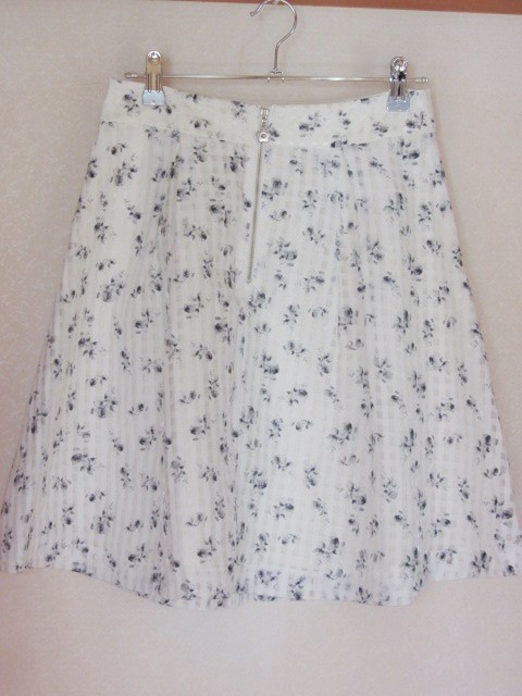 ★新品・未使用品★レディース★スカート★白★ホワイト★シースルー生地★花柄★チェック柄★拍卖