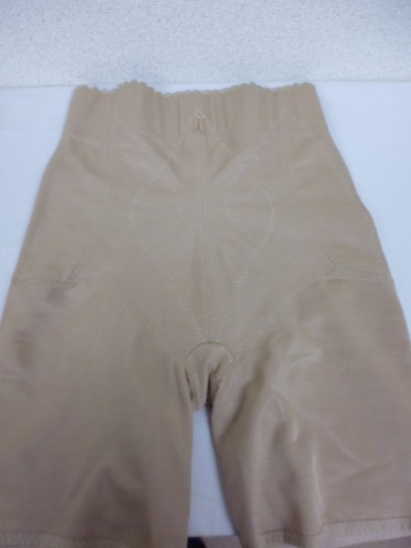 ★中古★シャルレ 補正下着 FE123 ハイウエストガードル 76 大きいサイズ 着痩せ 矯正下着 補整下着 №35*拍卖