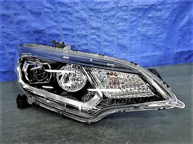 1020 フィット GK3 GK4 前期 右ライト LED W1948 美品拍卖