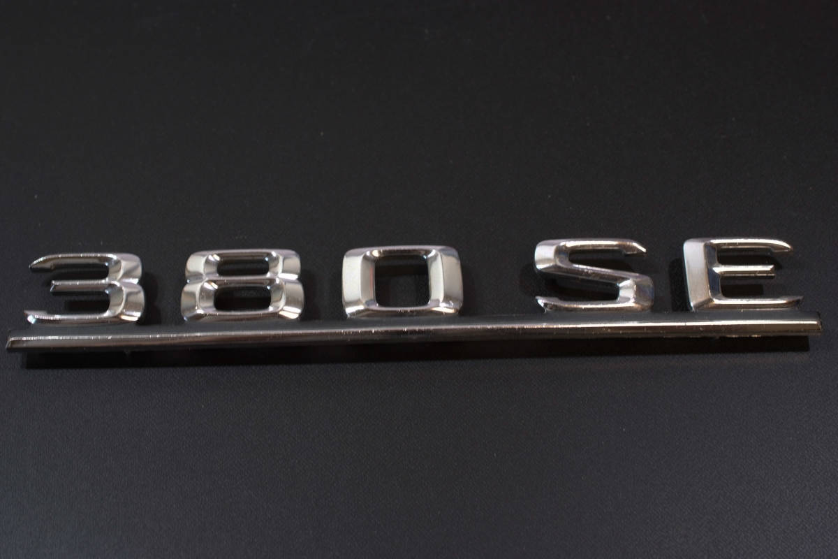 □ Mercedes ベンツ 実車エンブレム 380SE R126 ドイツ本国実車取外し品 ツメ有 純正品 W240㎜×H33㎜ ocitye Sクラス旧車 コレクション用拍卖