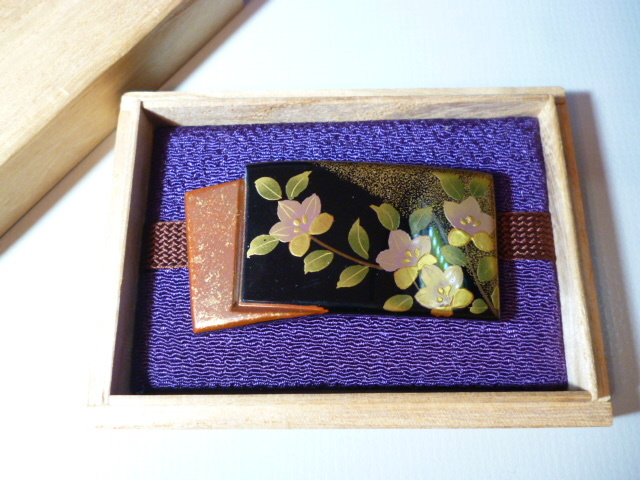 Ж 漆塗 重ね細工に金蒔絵 帯留め Ж 漆塗り 金蒔絵拍卖