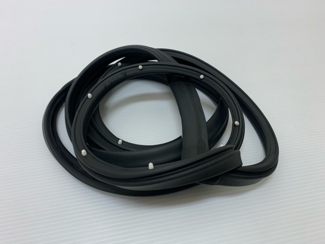 80-92 キャデラック ブロアム 4ドア フロントドア ウェザーストリップ 右側 新品拍卖