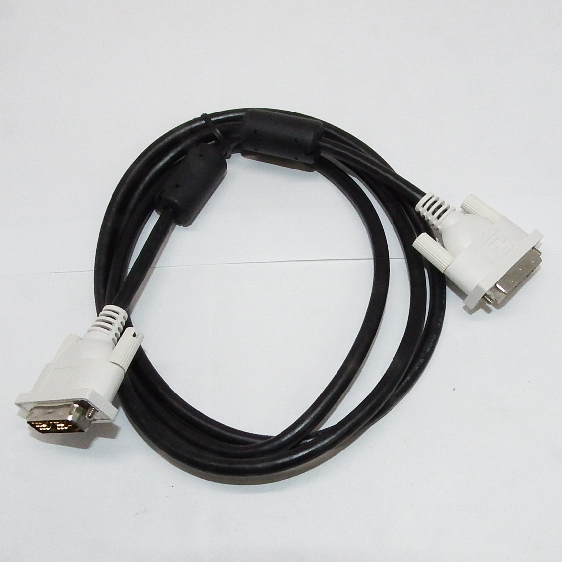 IB0610 DVIコネクタケーブル オス-オス 1.5m 未使用拍卖