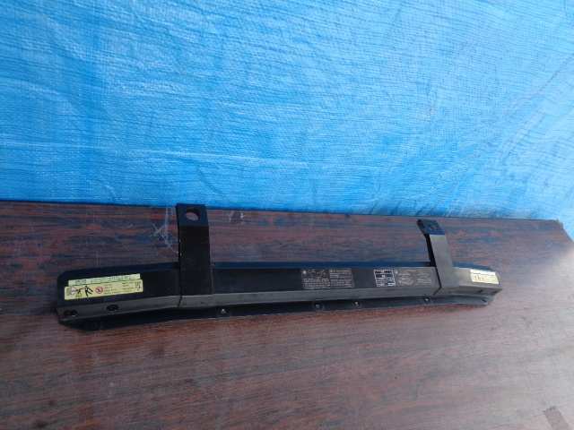 AO737 BMW E63 E64 6シリーズ フロント パネル 51647008845拍卖
