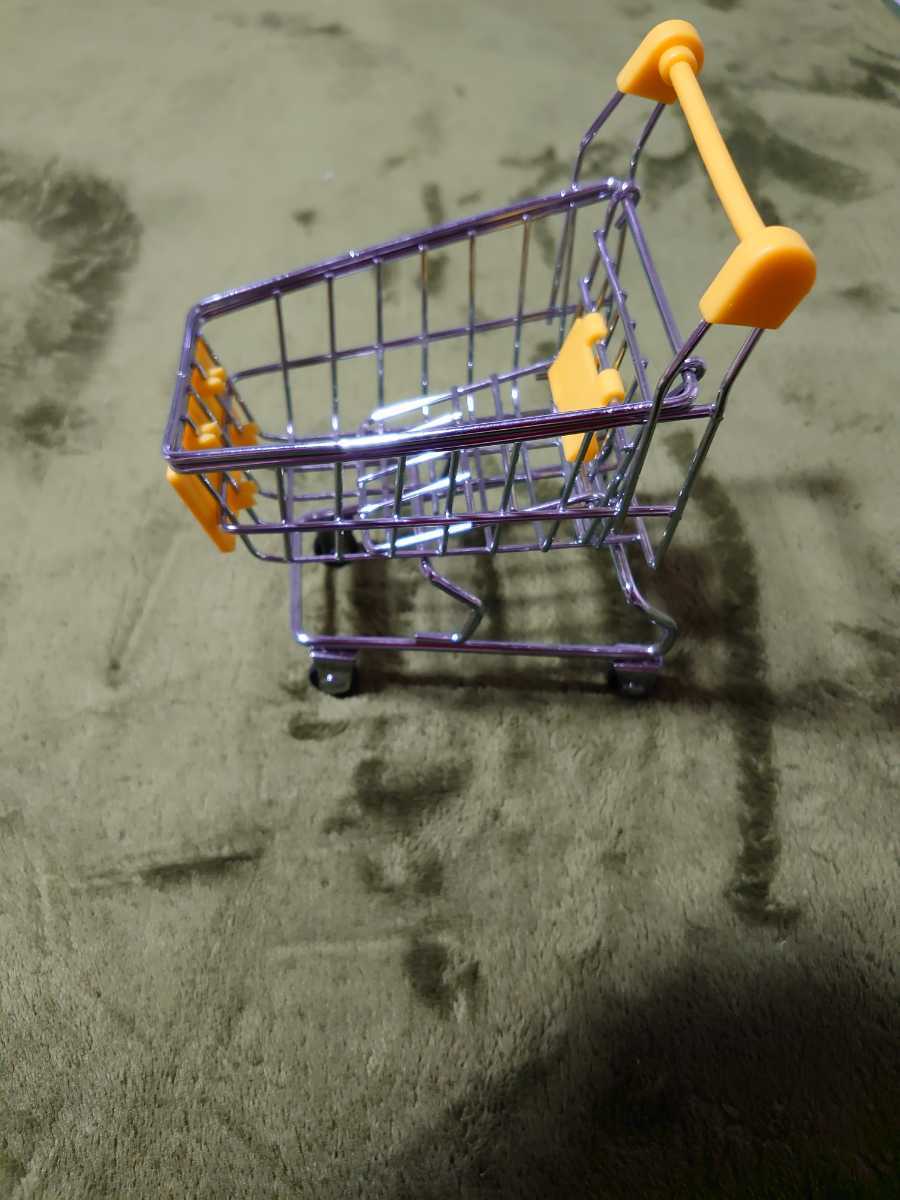 非売品 アミューズメント景品 ミニチュア 買い物かご 黄色拍卖