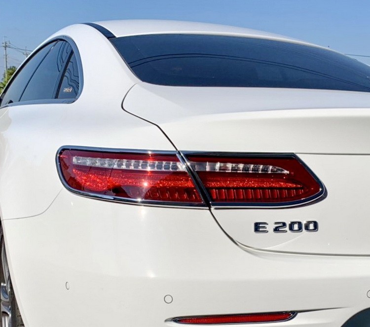 メルセデスベンツ用 Eクラス C238 クーペ用 2017-2020 クロームメッキ テールランプリム リアランプリム テールライト トリム ベゼルカバー拍卖