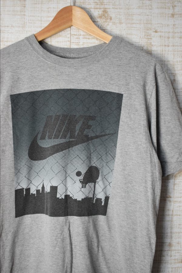 ☆US古着 NIKE ナイキ プリント Tシャツ イラストデザイン グレー【M】コットンポリ ◆3016◆拍卖