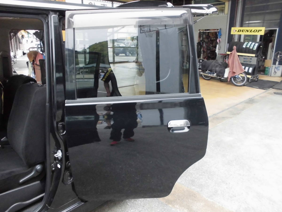 H18 タント カスタム L350S 左 リア ドア X05 クロ 中古品拍卖