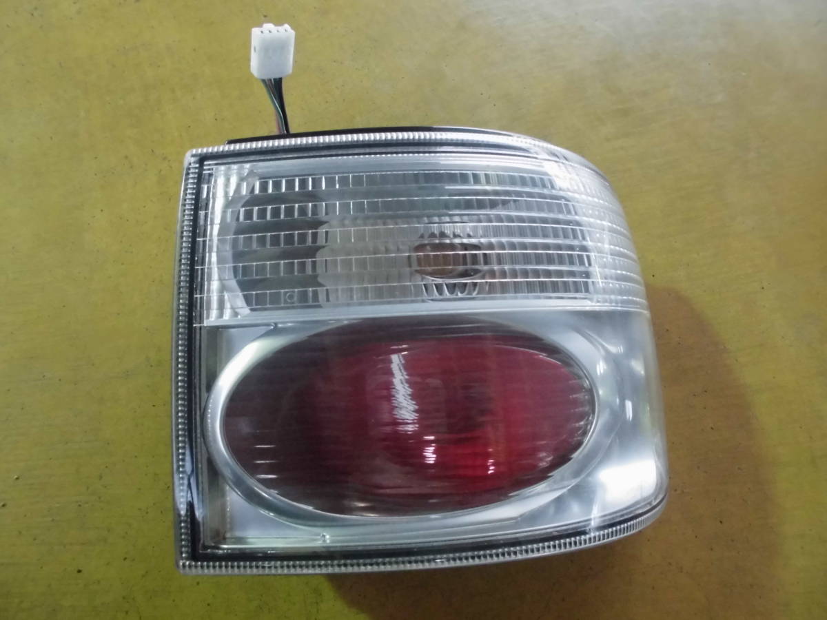 H18 タント カスタム L350S 右 テール ランプ 中古品拍卖