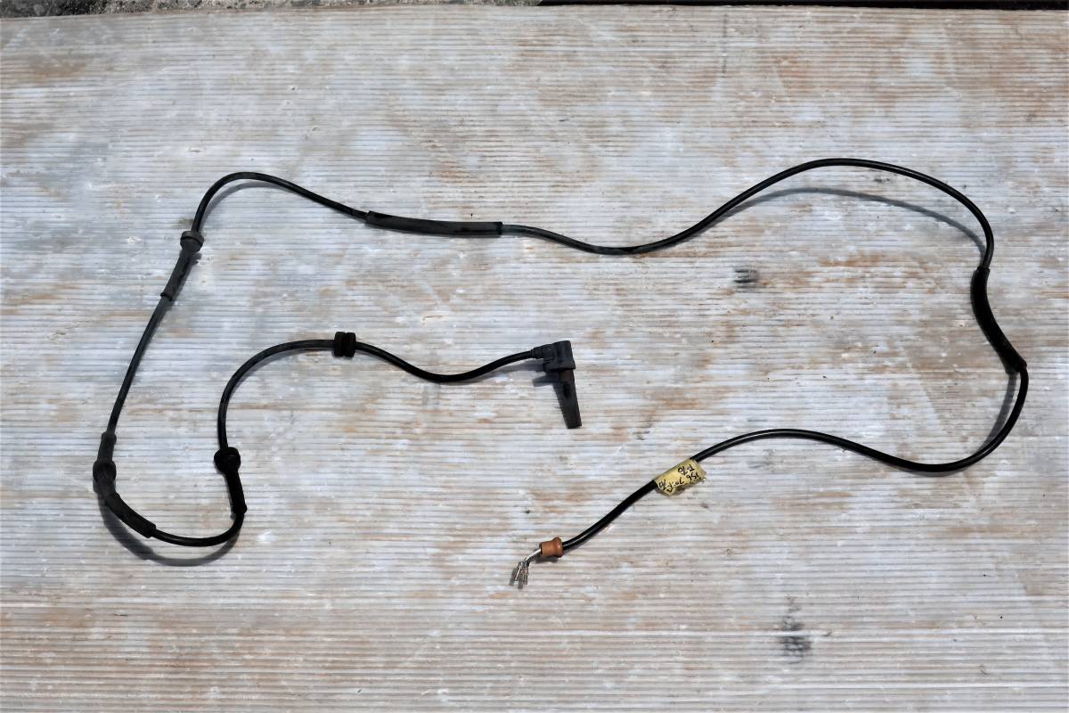 H10 E-932A1 アルファロメオ 156 V6 2.5 2WD 6F 右H 純正 フロント 右側 ABSセンサー / カプラー破損有り! / 96500km拍卖