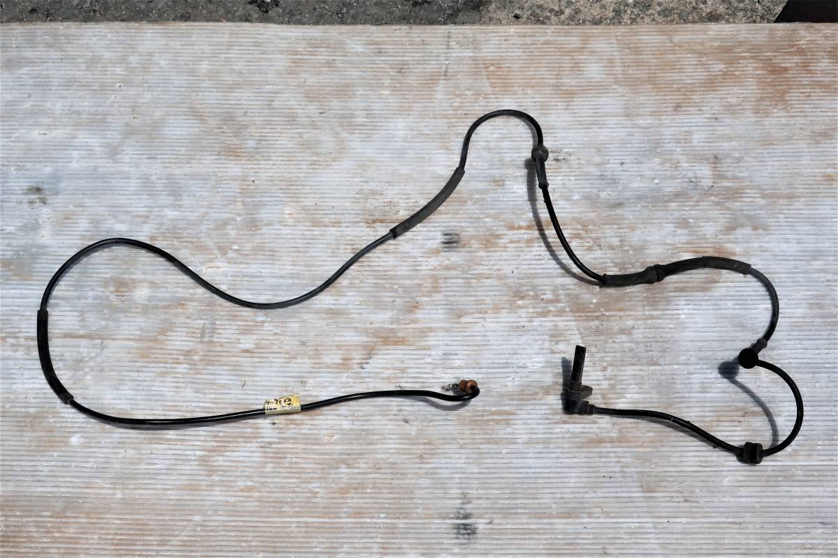 H10 E-932A1 アルファロメオ 156 V6 2.5 2WD 6F 右H 純正 フロント 左側 ABSセンサー / カプラー破損有り! / 96500km拍卖