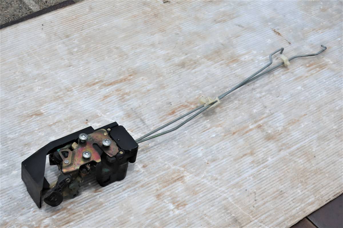 H10 E-932A1 アルファロメオ 156 V6 2.5 2WD 6F 右H 純正 リア左側 左後席ドア ドアロックアクチュエーター / 16828898 / 96500km拍卖