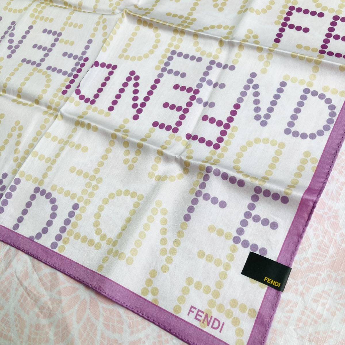 【レア】新品/FENDI/大判ハンカチ/正規品/フェンディ/未使用/即決あり/ズッカ柄/匿名発送/スカーフ/レディース/女性用/婦人/綿100%/08拍卖