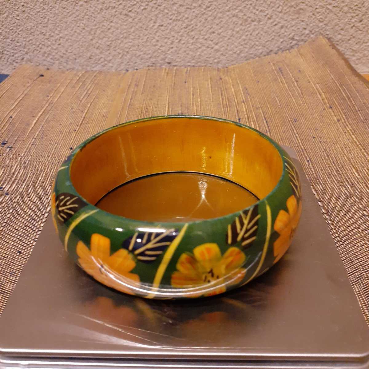 バングル ハワイにて購入 木製 約7.8cmから2.6cm(内寸約6.6cm)拍卖