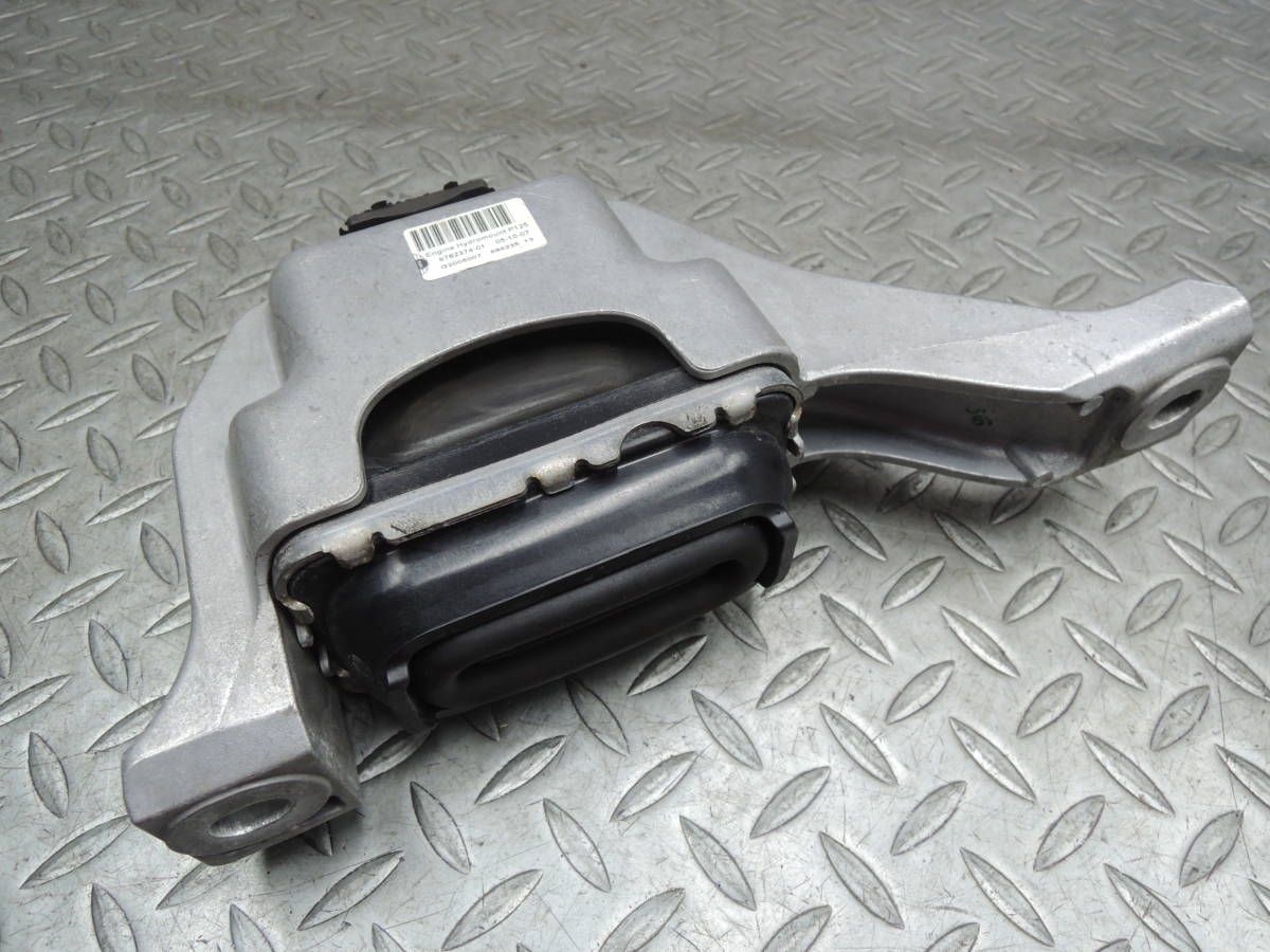 ・ ABA-MF16S BMW ミニクーパー/MINI 純正 右/エンジン マウント 6782374-01 B-1547拍卖