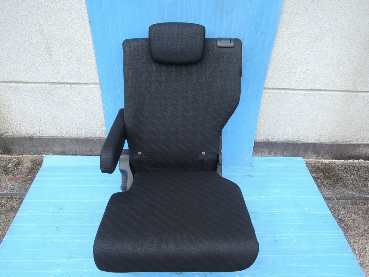 ・ DBA-JF1 N-BOX カスタム SSパッケージ 純正 左 リアシート 助手席側 座席 ヘッドレスト 走行距離 : 8849km H-4808拍卖