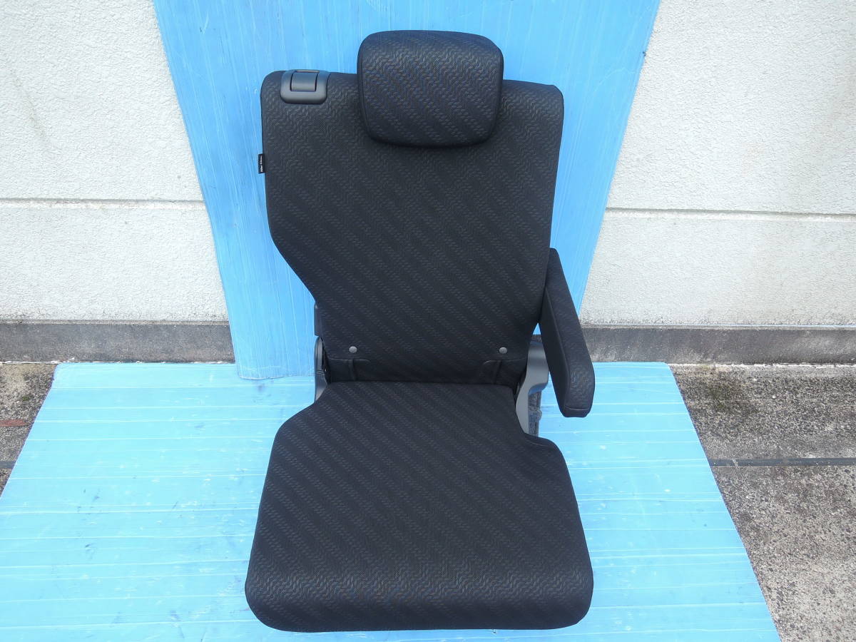 ・ DBA-JF1 N-BOX カスタム SSパッケージ 純正 右 リアシート 運転席側 座席 ヘッドレスト 走行距離 : 8849km H-4808拍卖