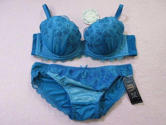 ♪新品♪廃盤♪C75‐L チュチュアンナ 美しいブラ 青ブルー お花レース刺繍 ブラジャー ショーツセット Bの方にも プレゼントに♪拍卖