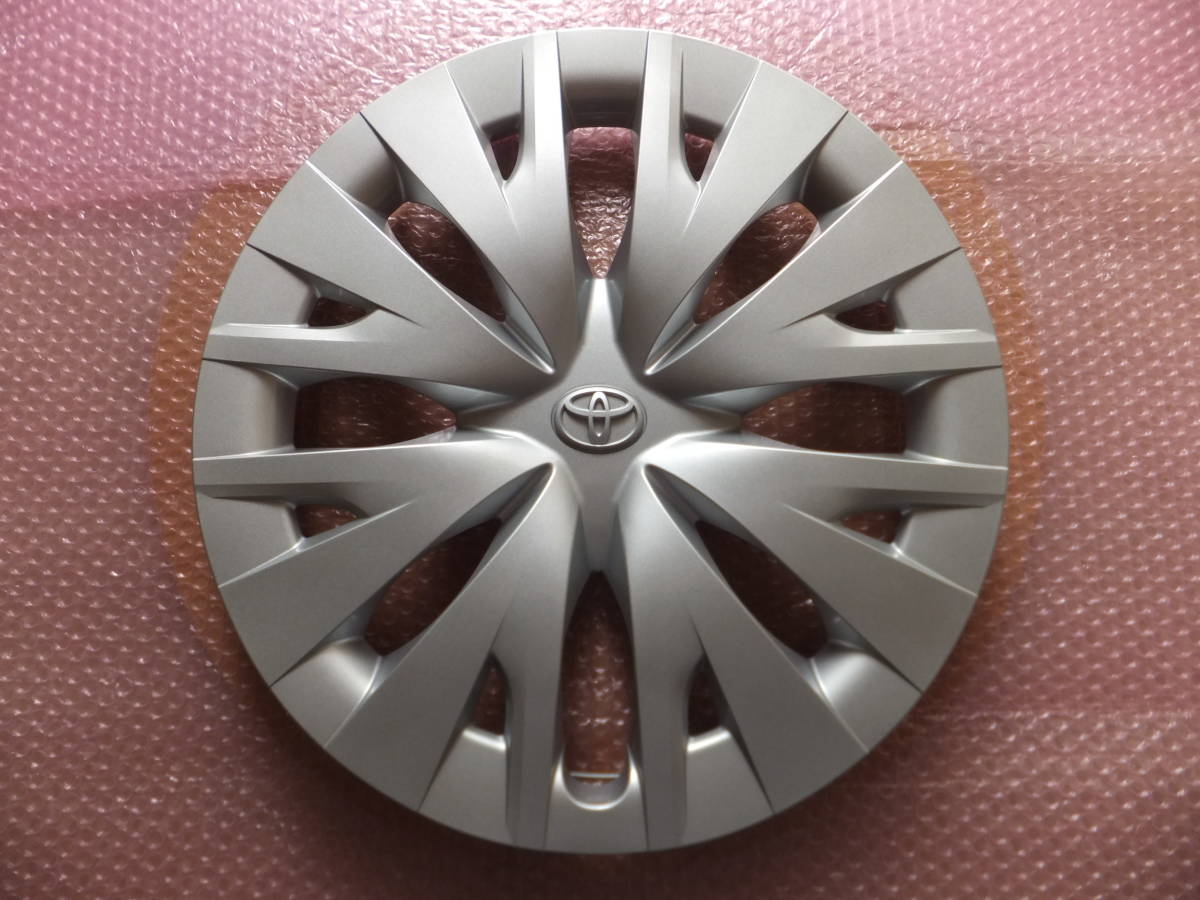 ☆ 新車添付 未使用品 トヨタ ヤリス 純正 15in スチールホイール用 ホイールキャップ 42602-K0020 1枚 ☆①拍卖