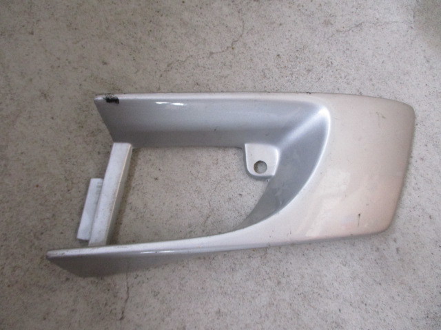 ■ベンツ R129 AMG SL60 SL72 フロントバンパー 牽引フックカバー 左 中古 HWA 1298850126 部品取り トウフック トゥフック キャップ 蓋■拍卖